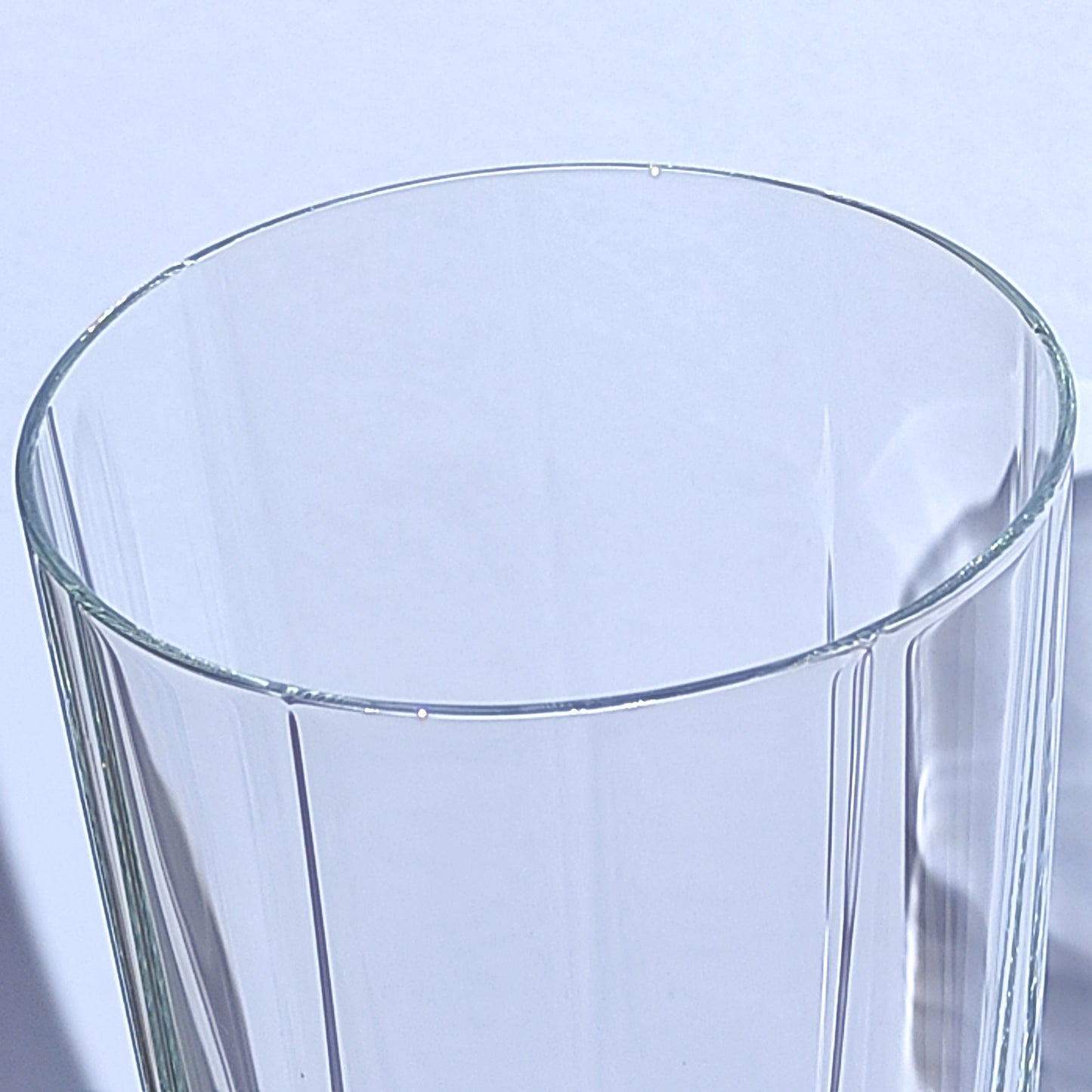 Silesiabecher Bierglas bzw. Kaltgetränkeglas mit Innenoptik, sehr filigran, 27 cl ohne Füllstrich bei 0,2 l